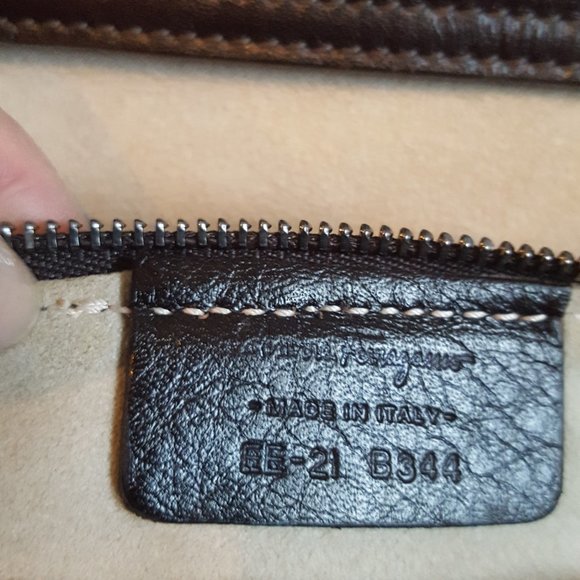 Gorgeous Salvatore Ferragamo Python Bag - Picture 3 of 8